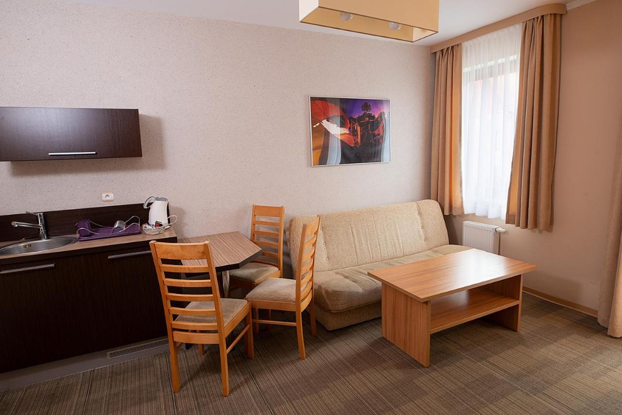 Seo Rewal Hotel ภายนอก รูปภาพ